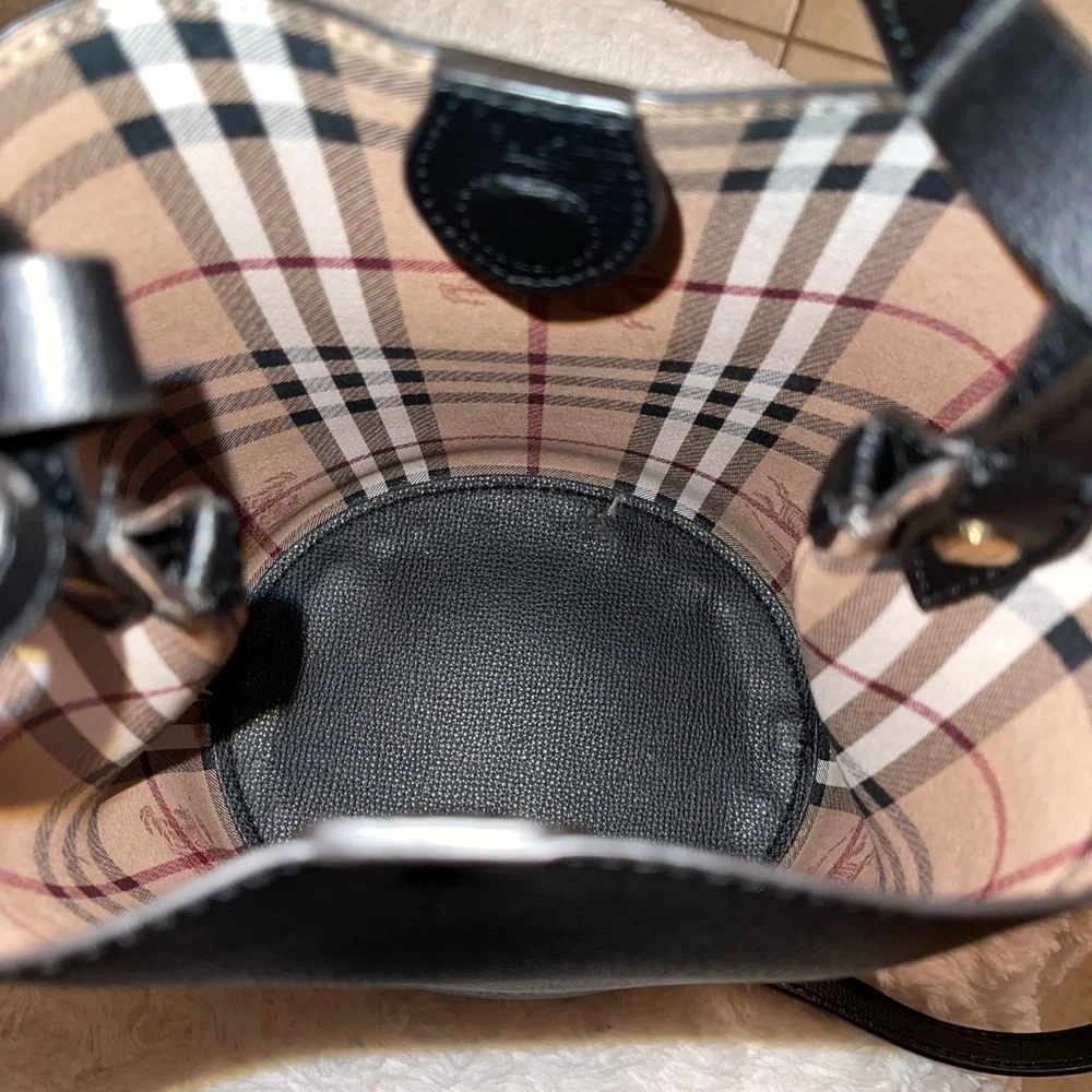 Burberry Purse - Picture 2 of 4